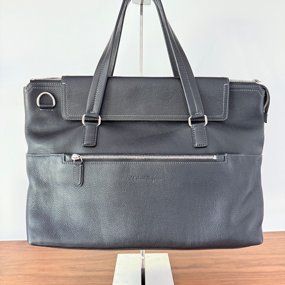 Salvatore Ferragamo Black Leather Large Tote Unisex - Picture 1 of 16